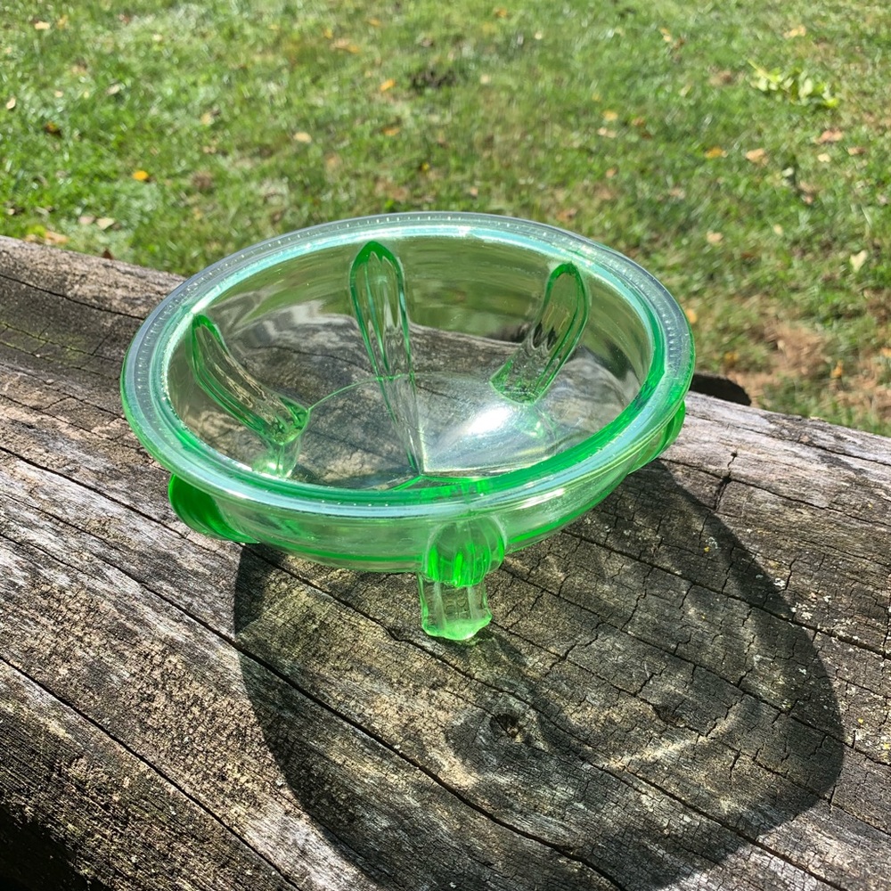 Vintage Vaseline Art Deco Depression Glass Bowl